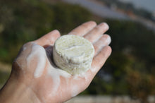 Load image into Gallery viewer, Sal Butter &amp; Soy Protein Shampoo bar